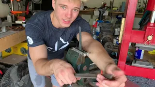 Making a Damascus Hunting Knife (Part 1-The Forging)