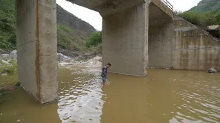 Mưa ko sơn được cầu - Lên bản Chống Chơ thăm vợ A Thành vừa xuất viện có ổn không ?