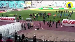 غضب جماهير النادي الإفريقي على الإطار الفني و اللاعبين بعد الهزيمة أمام النجم