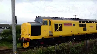 97302 Ffestiniog & Welsh Highland Railways + 37405 hauling 800 tonne log train Aberystwyth - Chirk