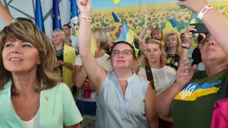 Флешмоб "МИ З УКРАЇНИ". СЕРПНЕВА КОНФЕРЕНЦІЯ ОСВІТЯН КИЄВА. Частина 3.