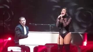 Demi Lovato and Nick Jonas - Stone Cold - Boston 7/20/16