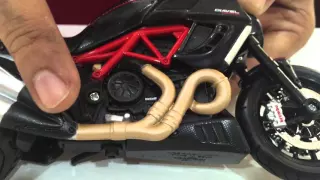 Maisto Ducati Diavel Carbon 1:12 Diecast Bike Model