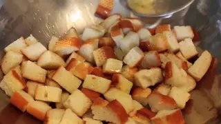 How to Make Croutons - Garlic Parmesan Croutons Recipe