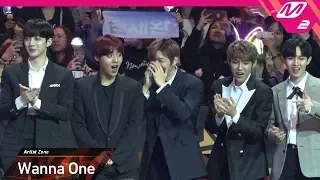 [2018MAMA x M2] 워너원(Wanna One) Reaction to 모모랜드(MOMOLAND)&마미손(MOMMY SON)'s Performance in HONGKONG