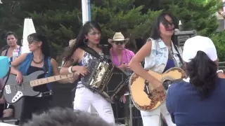 Las Fenix  - El Tao Tao y Juana La Cubana en SplashTown Houston Texas 7-14-13