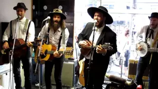 The Dead South - Every Man Needs a Chew - Live at "Michelle Records", Hamburg