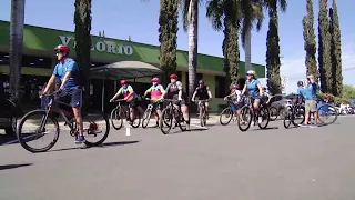 Amigos fazem homenagem a ciclista que caiu de ponte na cidade de Limeira