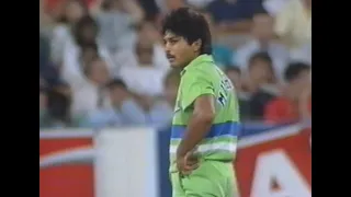 The Pakistan spin king! Mushtaq Ahmed at his unplayable best vs Australia ODI SCG 1989/90