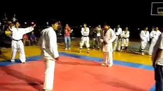 Karate-DO vs taekwondo.- kumite en equipo (5/5)