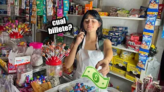 usaba truco para quedarse con el billete de clientes de la tienda sin pensar que ellos harían esto