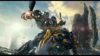 Transformers The Last Knight Bumblebee VS Optimus Prime 480p VO