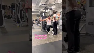 that’s one way to workout 😂🥰 #couples #funny #shorts #gym