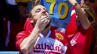 HOT DOG eating contest - RECORD 70 hot dogs in 10 minutes - New York 2016