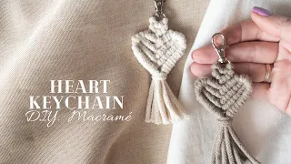 Macrame Heart Keychain tutorial, Heart Pattern Macramé Key Chain • Makramee Herz Schlüsselanhänger