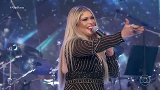 Adryana Ribeiro canta "Fim de Noite" no Altas Horas