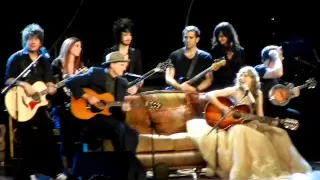 Taylor Swift and James Taylor sing "Fire and Rain" also "Fifteen"