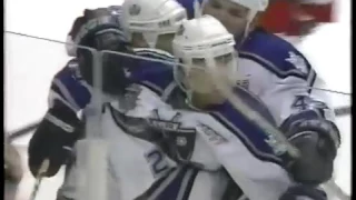 Ziggy Palffy runs away from Pavel Datsyuk and scores against Red Wings (2001)