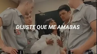 Canción del chico que baila en medio los guardias en tik tok