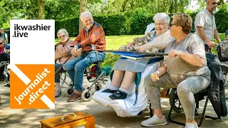 15 vinken van KM De Paradijsvogels op hartverwarmende vinkenzetting bij WZC Ter Linden in Veurne