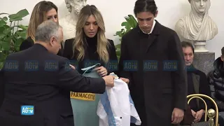 Mihajlovic, arrivato Lotito a camera ardente, su bara maglia Lazio