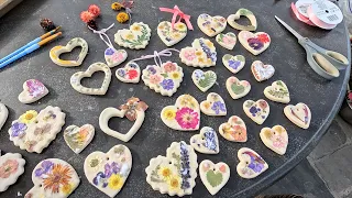 Making Dried Flower Valentines Ornaments! 🌸💗🥰 // Garden Answer