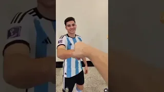 SALUDANDO A MESSI Y A LA SELECCIÓN ARGENTINA