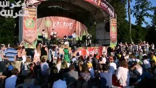 Антон Мухарский (Орест Лютый) исполняет песню "А я - не москаль" на сцене фестиваля "Країна мрій"