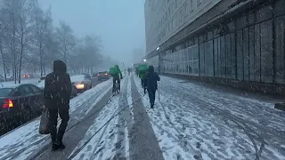 Снегопад на проспекте Большевиков. Ноябрь 2020.
