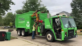 PLD 87 - Roaring Mack LE Cool Hand Garbage Truck