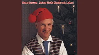 Julens glada lekar: Nu är det jul igen / Vi äro musikanter / Räven raskar över isen / Små...