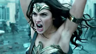 Wonder Woman Sexism Controversy! (360° VR)