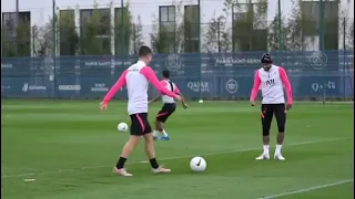 NEYMAR ENSINA DRIBLE PARA JOGADOR DO PSG!!! 🤯😲👏