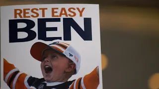 Oilers fans salute Ben Stelter