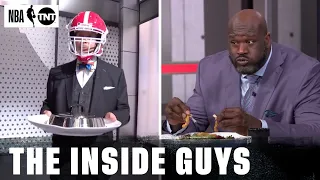 Shaq Ate Frog Legs To Settle Bet With Ernie 😅 | NBA on TNT