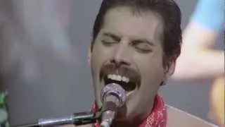 Queen We Are The Champions (Live Rock Montreal HD)