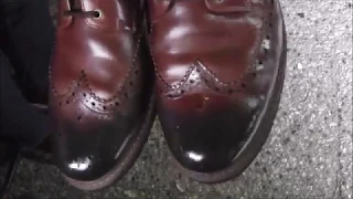 Schuhe putzen wie in der guten alten Zeit (2fach Zeitraffer)