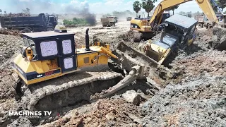 EP17 Backfill Mastery Recovery Komatsu D60P / D60PX Bulldozers Clearing Mud and Dirt