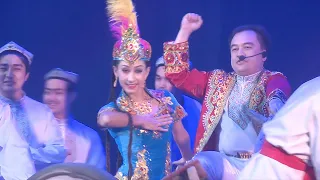 Uyghur Dance - Saray Meshrep