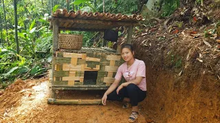 How to make a bamboo house for chickens -  live in my bamboo house off the grid