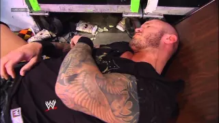 Randy Orton gets attacked by The Shield: SmackDown, Dec. 14, 2012