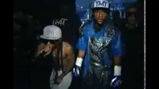 Floyd Mayweather entrando en el ring con Justin Bieber 2013