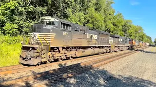 NS 1069 Repainted, Colorful Lashups & BNSF Grain Express! - NS Pittsburgh Line