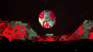 Roger Waters Live 2010 - Goodbye Blue Sky/Empty Spaces