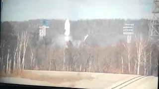 С космодрома Восточный  первый пуск Ракета носитель Союз 2. 1а
