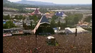 Snoop Dogg & Tinie Tempah perform 'Pass Out' at Glastonbury 2010