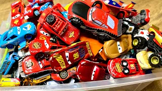 Clean up muddy minicars & disney car convoys! Lightning McQueen, Disney Pixar Cars, Mater, Doc Hudso
