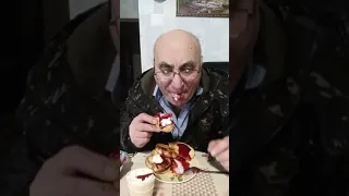 МУКБАНГ 🇦🇲 - ОЛАДЬИ  С ВАРЕНЬЕМ 🥞