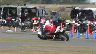 2015 11 22 Ehime Dunlop Moto Gymkhana Ohkoshi 選手 GSX-R750 h 1 & h 2 x 0.8