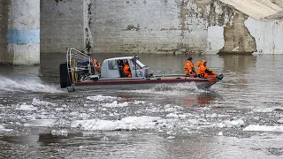 Паводок вплотную подошел к Кургану. Течение воды резко усилилось